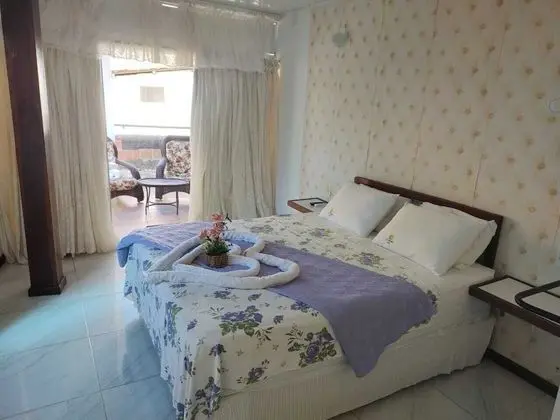 Comfort Tek Büyük Yataklı Oda