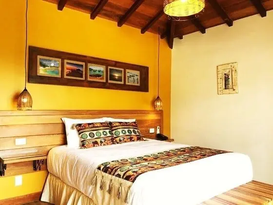 Deluxe Tek Büyük Yataklı Oda (Geriba)