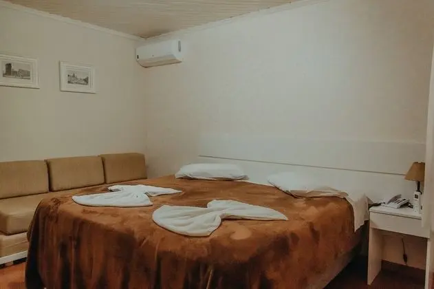 Deluxe Tek Büyük veya İki Ayrı Yataklı Oda