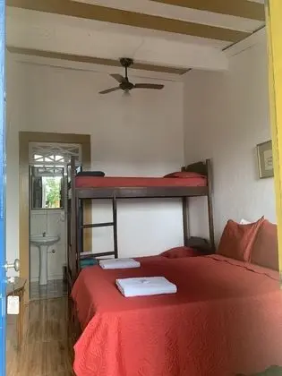 Basic Üç Kişilik Oda, Birden Çok Yatak, Sigara İçilmez