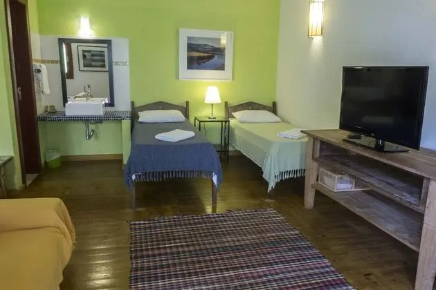 Dört Kişilik Oda, Birden Çok Yatak, Sigara İçilmez, Kısmi Göl Manzaralı