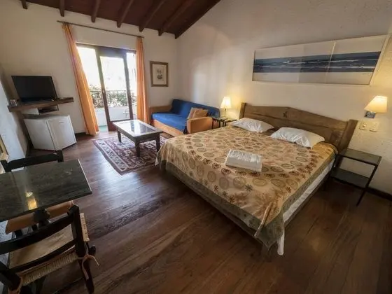 Tek Büyük Yataklı Oda, 1 En Büyük (King) Boy Yatak, Sigara İçilmez, Kısmi Göl Manzaralı