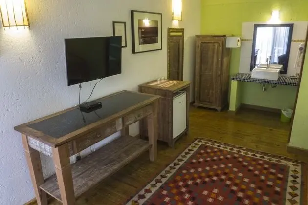 Üç Kişilik Oda, Birden Çok Yatak, Sigara İçilmez, Kısmi Göl Manzaralı