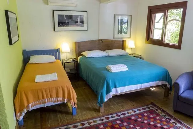 Üç Kişilik Oda, Birden Çok Yatak, Sigara İçilmez, Kısmi Göl Manzaralı