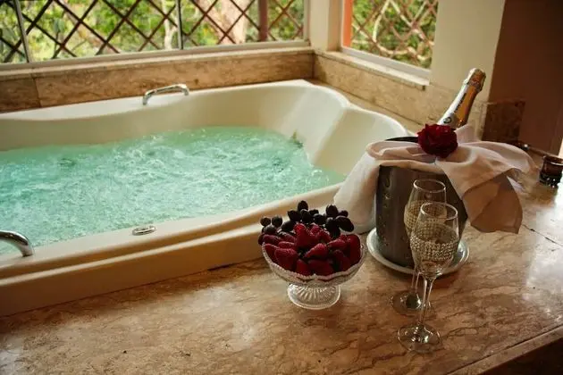Deluxe Tek Büyük Yataklı Oda, 3 Yatak Odası, Park Manzaralı