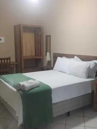 İki Ayrı Yataklı Oda, 1 Çift Kişilik Yatak