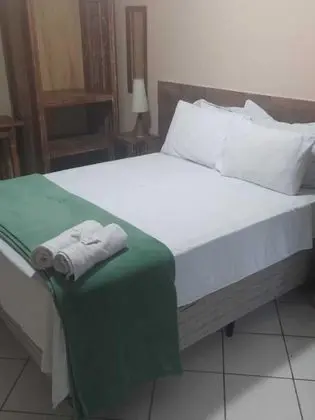 İki Ayrı Yataklı Oda, 1 Çift Kişilik Yatak