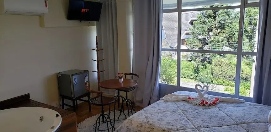 Luxury Tek Büyük Yataklı Oda