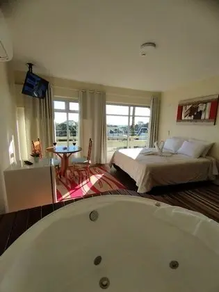 Premium Tek Büyük Yataklı Oda