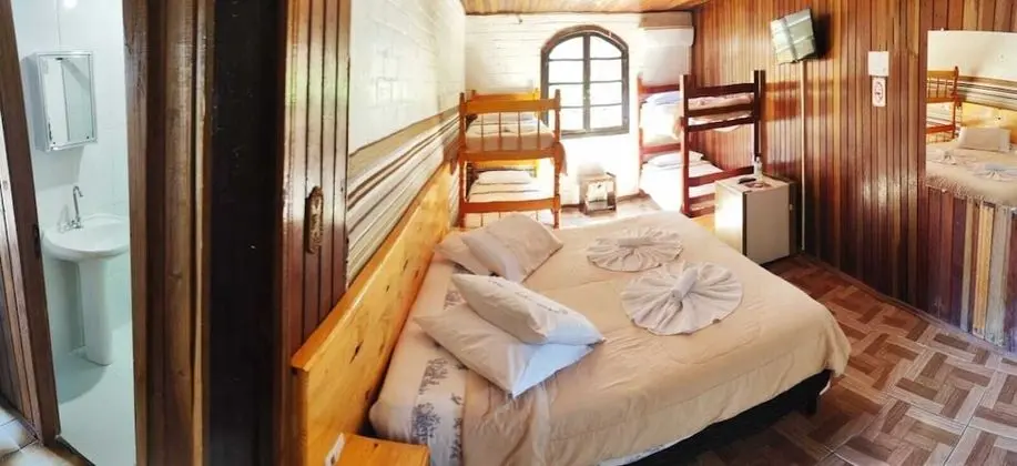 Quarto Família com Banheiro Privativo