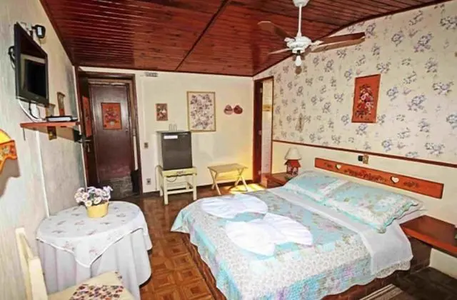 Standard Üç Kişilik Oda