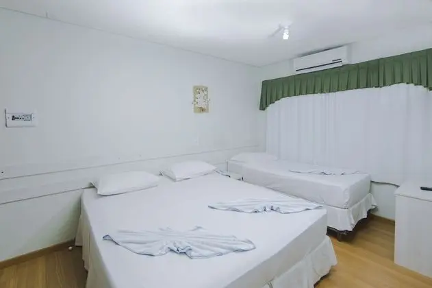 Üç Kişilik Oda