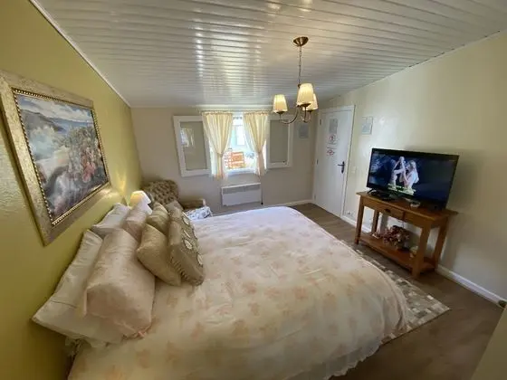 Tek Büyük Yataklı Oda