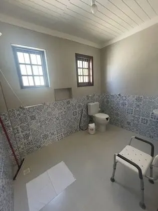 Engellilere uygun banyo