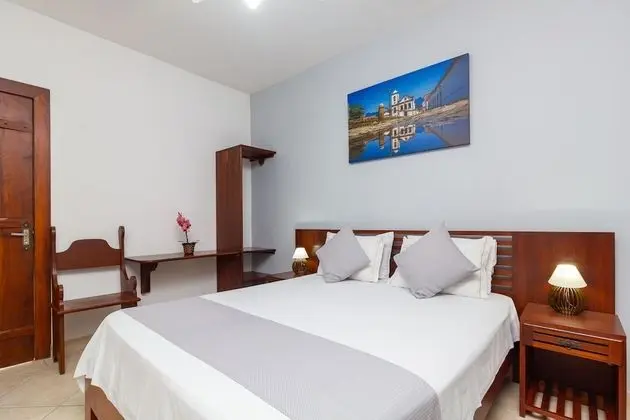 Traditional Tek Büyük Yataklı Oda