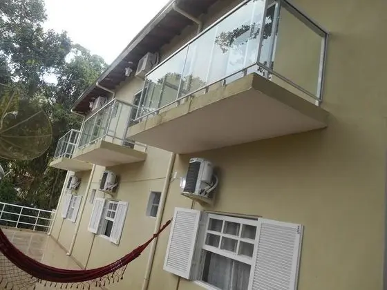 Üç Kişilik Oda, Balkon