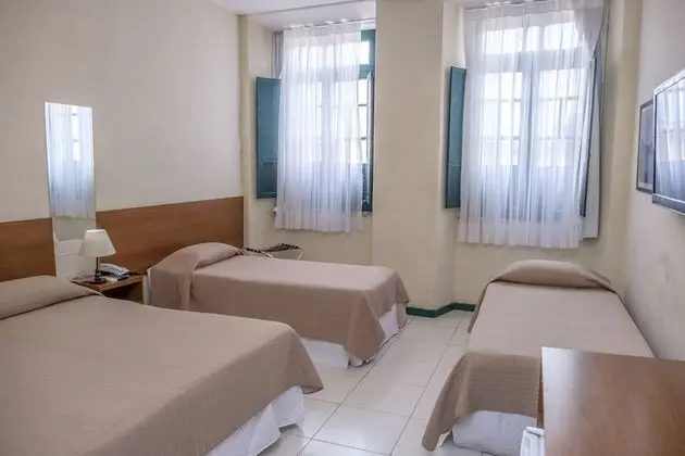 Quarto quádruplo standard cama casal + 2 camas solteiro