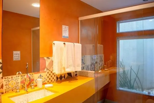 Traditional Tek Büyük veya İki Ayrı Yataklı Oda