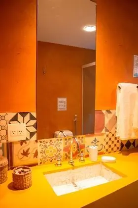 Traditional Tek Büyük veya İki Ayrı Yataklı Oda