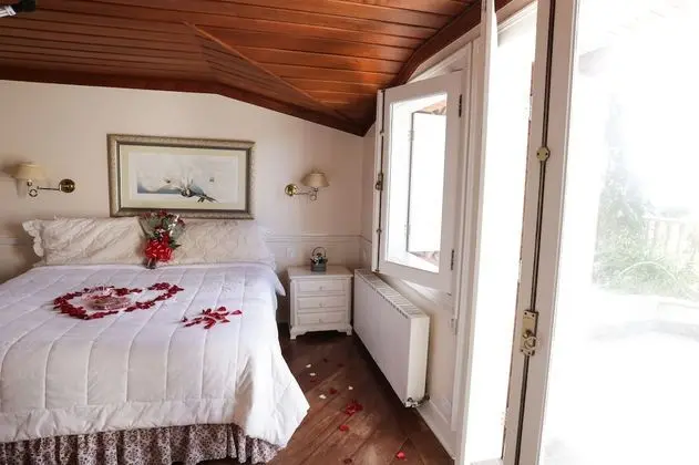 Premium Tek Büyük Yataklı Oda