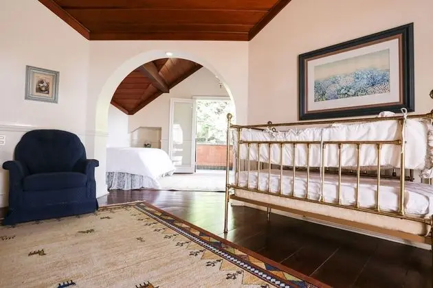 Premium Tek Büyük Yataklı Oda