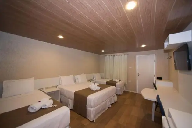 Dört Kişilik Oda, Birden Çok Yatak, Sigara İçilmez