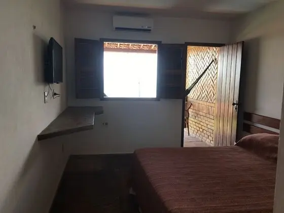 Tek Büyük Yataklı Oda, Balkon, Havuz Manzaralı