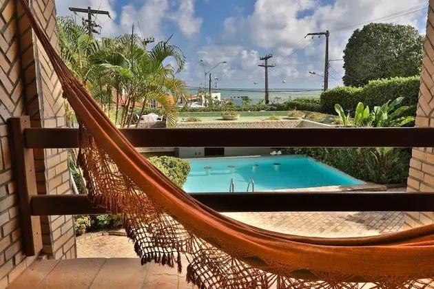 Tek Büyük Yataklı Oda, Balkon, Havuz Manzaralı