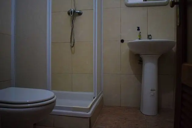 Üç Kişilik Oda