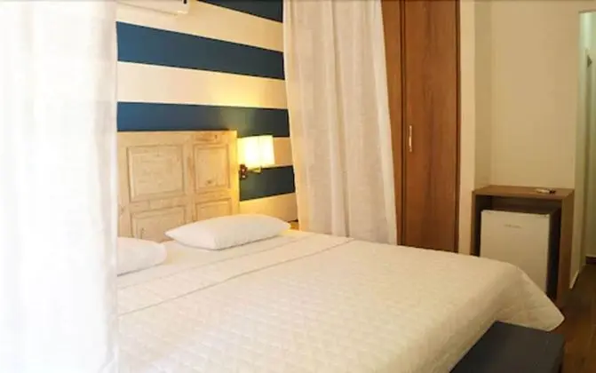 Premium Tek Büyük Yataklı Oda