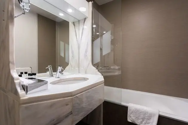 Standard Tek Büyük veya İki Ayrı Yataklı Oda