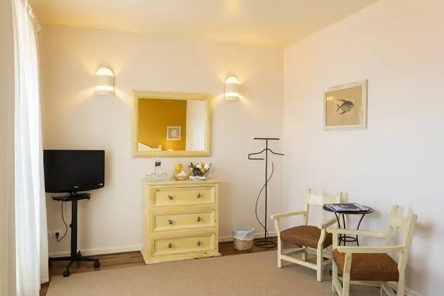 Standard Tek Büyük veya İki Ayrı Yataklı Oda