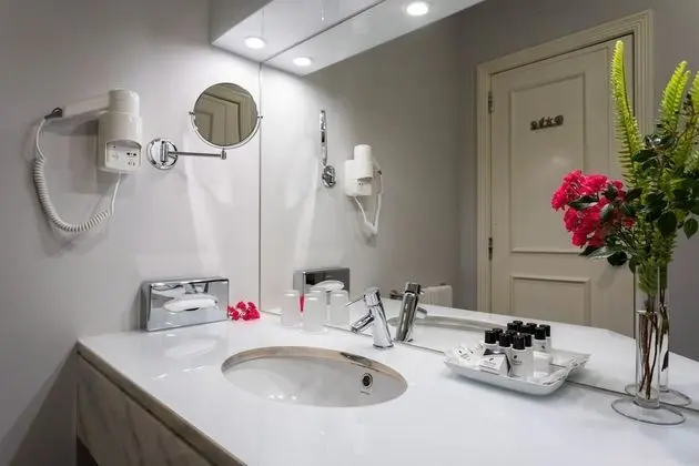 Superior Tek Büyük veya İki Ayrı Yataklı Oda