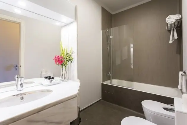 Superior Tek Büyük veya İki Ayrı Yataklı Oda