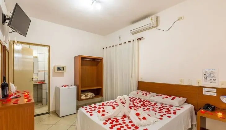 Luxury Tek Büyük Yataklı Oda