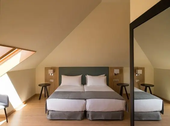 Tek Büyük Yataklı Oda, 2 Tek Kişilik Yatak, Deniz Manzaralı