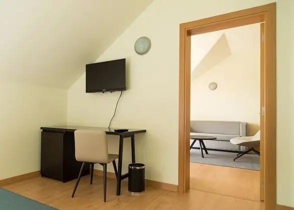 Tek Büyük Yataklı Oda, 2 Tek Kişilik Yatak, Deniz Manzaralı