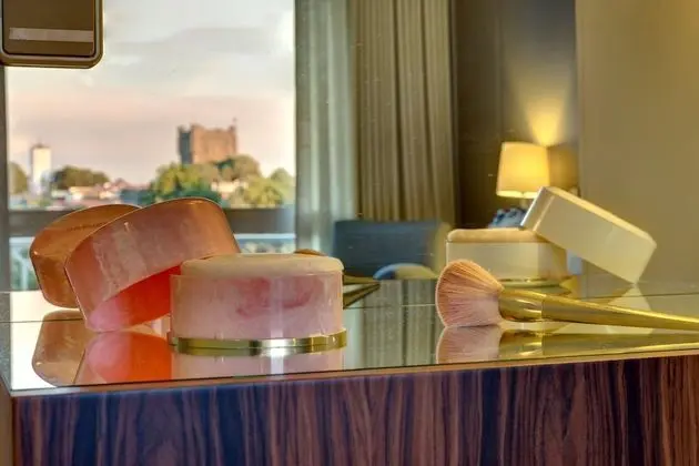 Superior Tek Büyük veya İki Ayrı Yataklı Oda