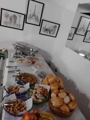 Deluxe Dört Kişilik Oda (Com Ar condicionado)