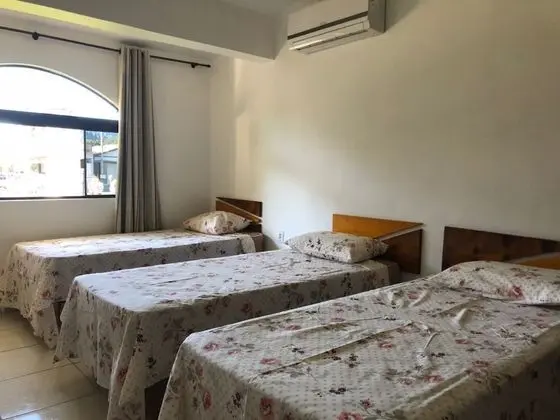 Üç Kişilik Oda