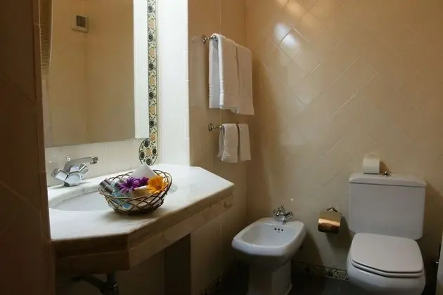 Standard Tek Büyük veya İki Ayrı Yataklı Oda