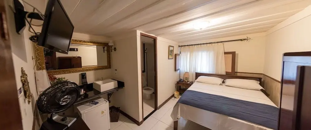 Standard Tek Büyük Yataklı Oda