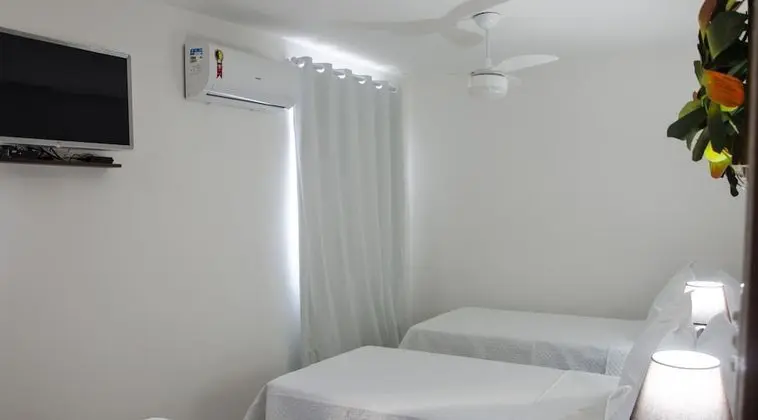Üç Kişilik Oda