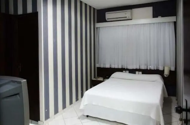 Deluxe Tek Büyük Yataklı Oda, Zemin Kat