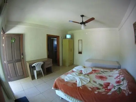 Basic Tek Büyük veya İki Ayrı Yataklı Oda