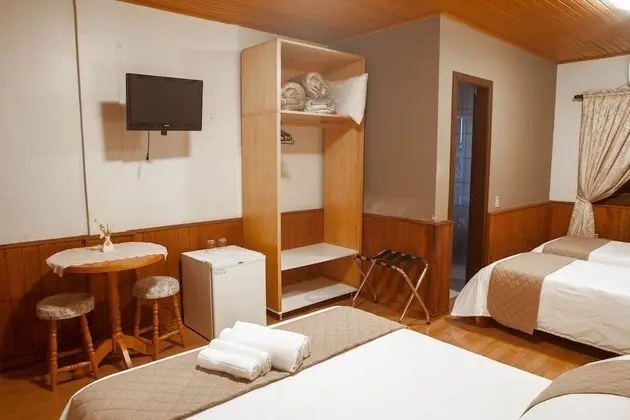 Standard Dört Kişilik Oda