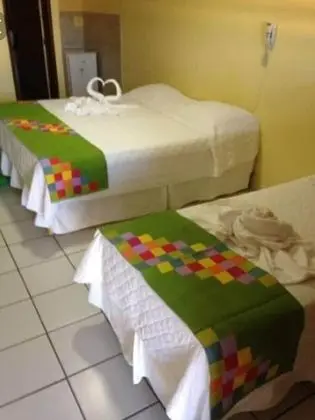 Üç Kişilik Oda, Sigara İçilmez