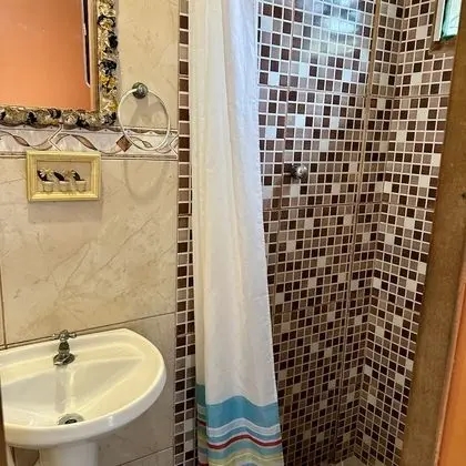 Standard Üç Kişilik Oda, Avlu Manzaralı