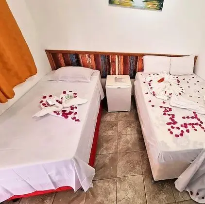 Üç Kişilik Oda
