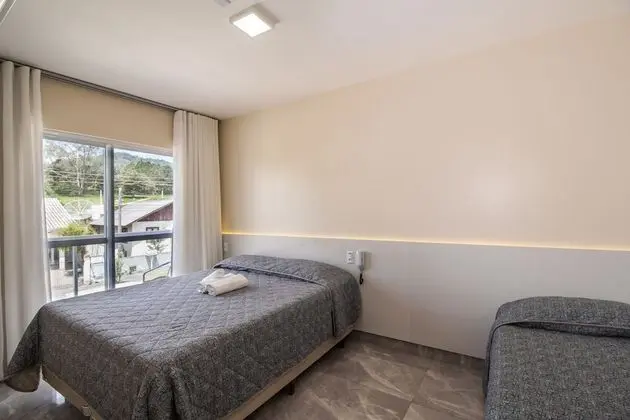 Standard Dört Kişilik Oda, Birden Çok Yatak